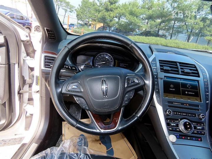 Lincoln MKZ New 2.0 Hybrid CVT Reserve 9
