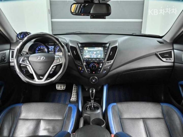 Hyundai Veloster Turbo D Spec Base Type 8