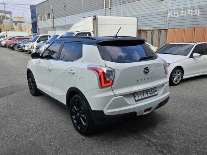 KG Mobility (Ssangyong) Tivoli Gasoline VX 4