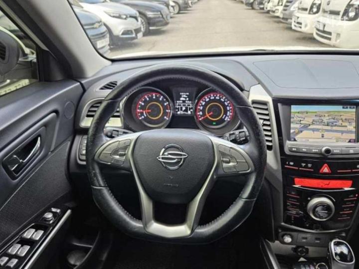 KG Mobility (Ssangyong) Tivoli Gasoline VX 8