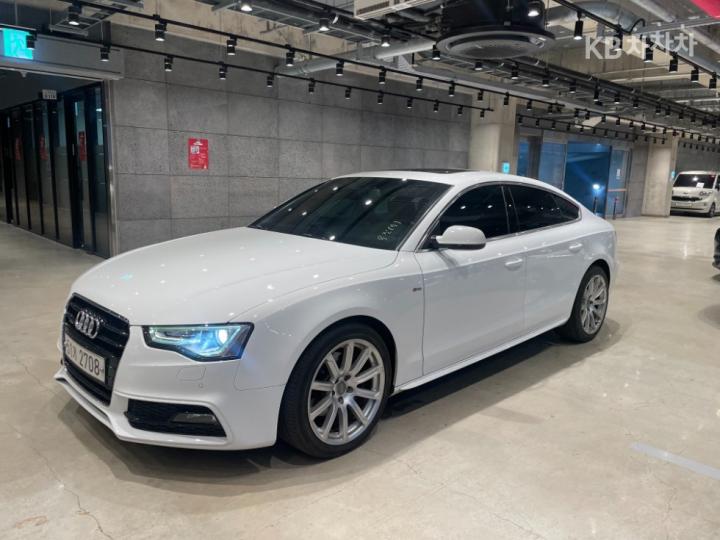 Audi A5 NEW 35 TDI Quattro Sportback Dynamic 8TA 4