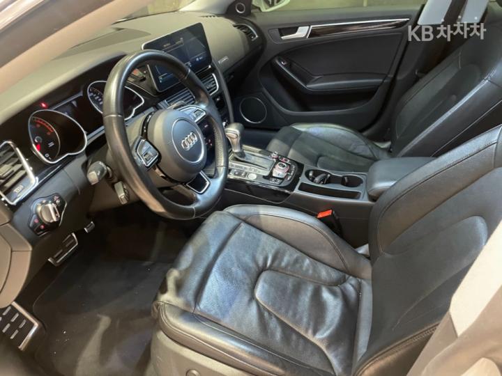 Audi A5 NEW 35 TDI Quattro Sportback Dynamic 8TA 9