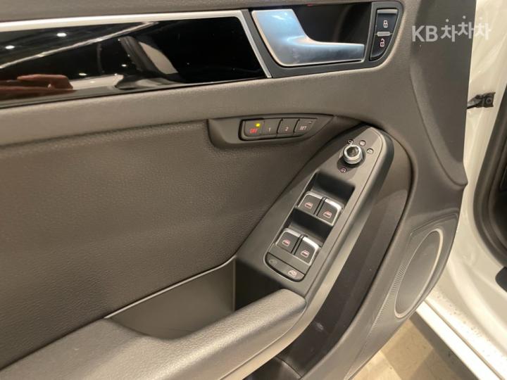 Audi A5 NEW 35 TDI Quattro Sportback Dynamic 8TA 10