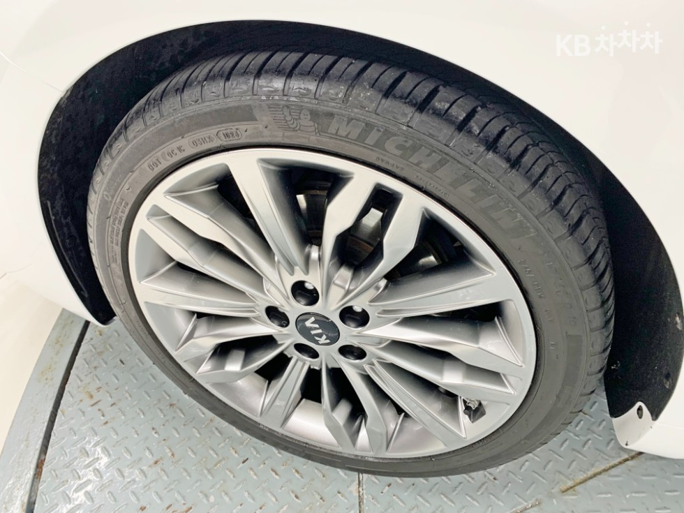 2020 - kia k7