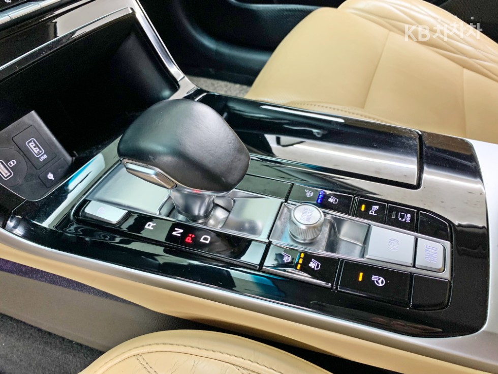 2020 - kia k7