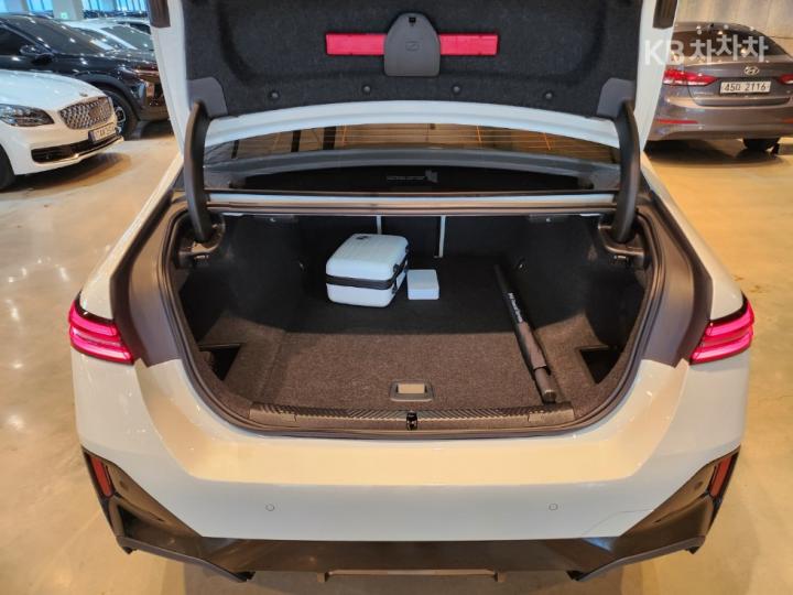 BMW i5 eDrive 40 M Sport 7