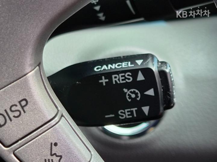 Toyota Camry Hybrid 4