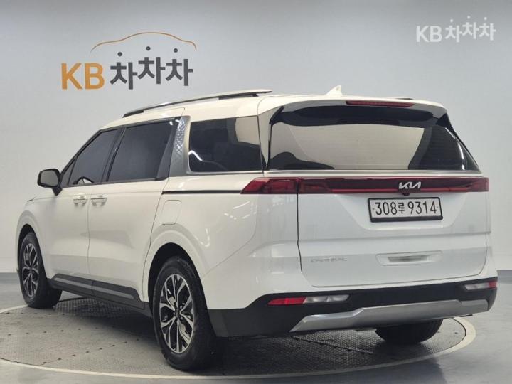 Kia Carnival G3.5 GDI Signature 3