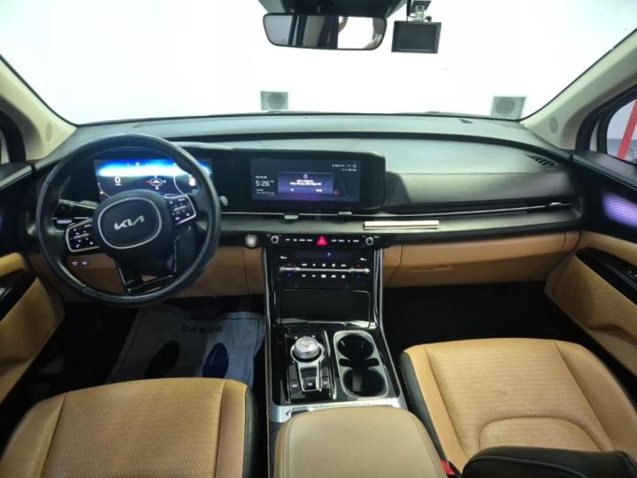 Kia Carnival G3.5 GDI Signature 8