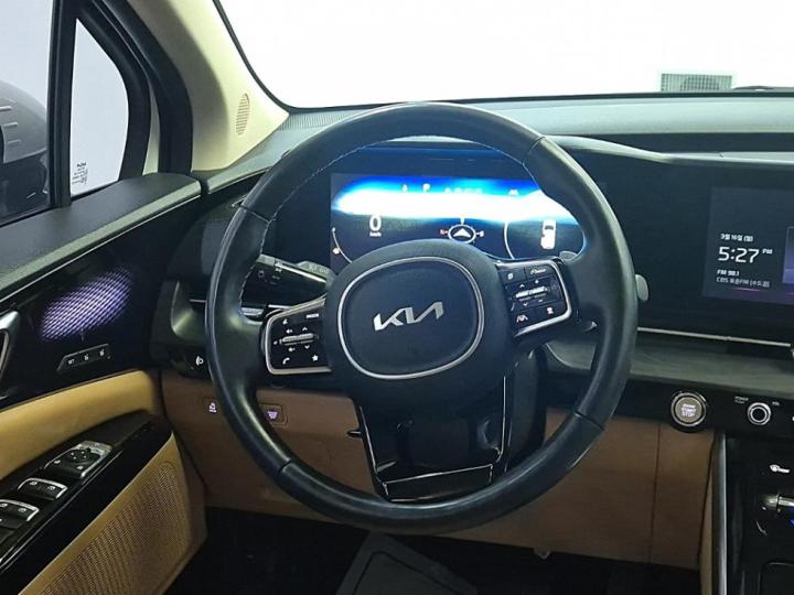 Kia Carnival G3.5 GDI Signature 10