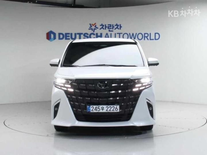 Toyota Alphard AH30 2.5 HEV AWD Base Type 4