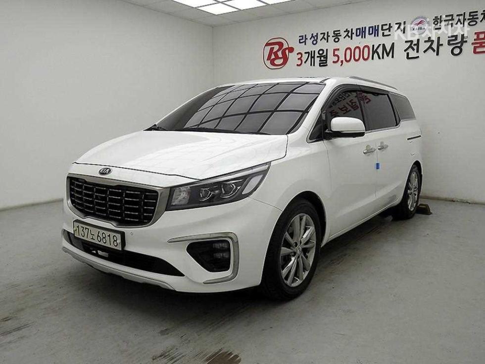 2019 - kia carnival