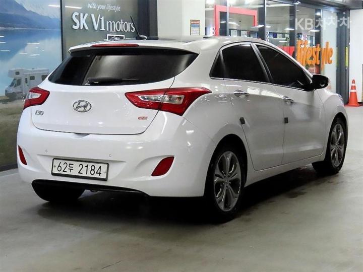 Hyundai i30 New 1.6 GDI Extreme 5