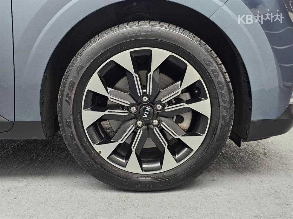 2021 - kia carnival