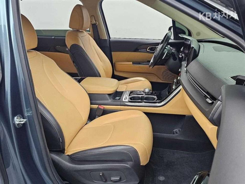 2021 - kia carnival