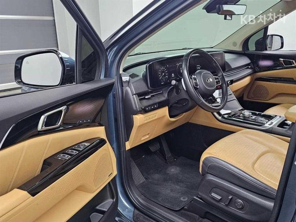 2021 - kia carnival