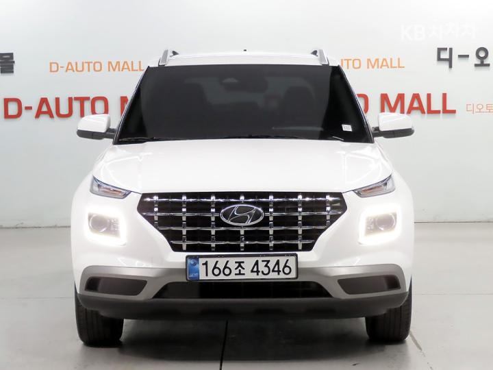 Hyundai Venue Gasoline 1.6 Premium 2