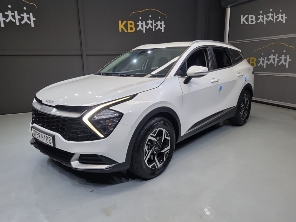 2022 - kia sportage