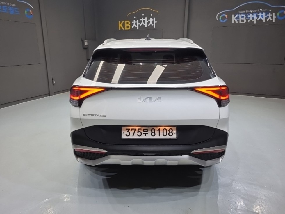 2022 - kia sportage