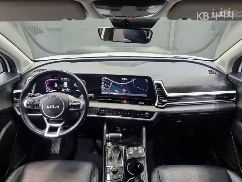 2022 - kia sportage
