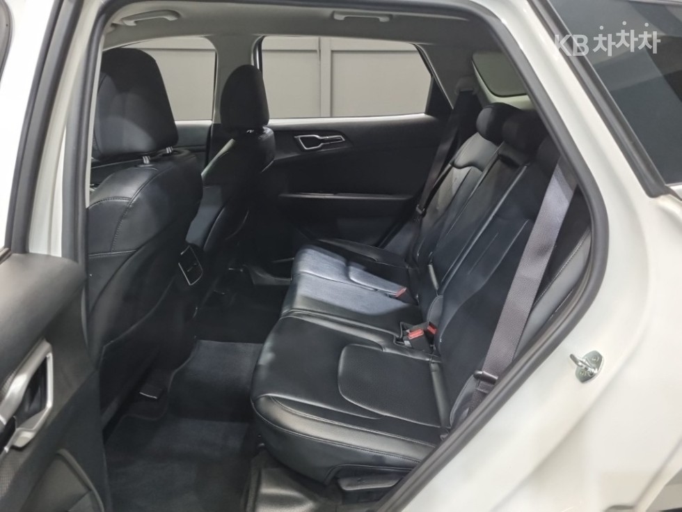 2022 - kia sportage