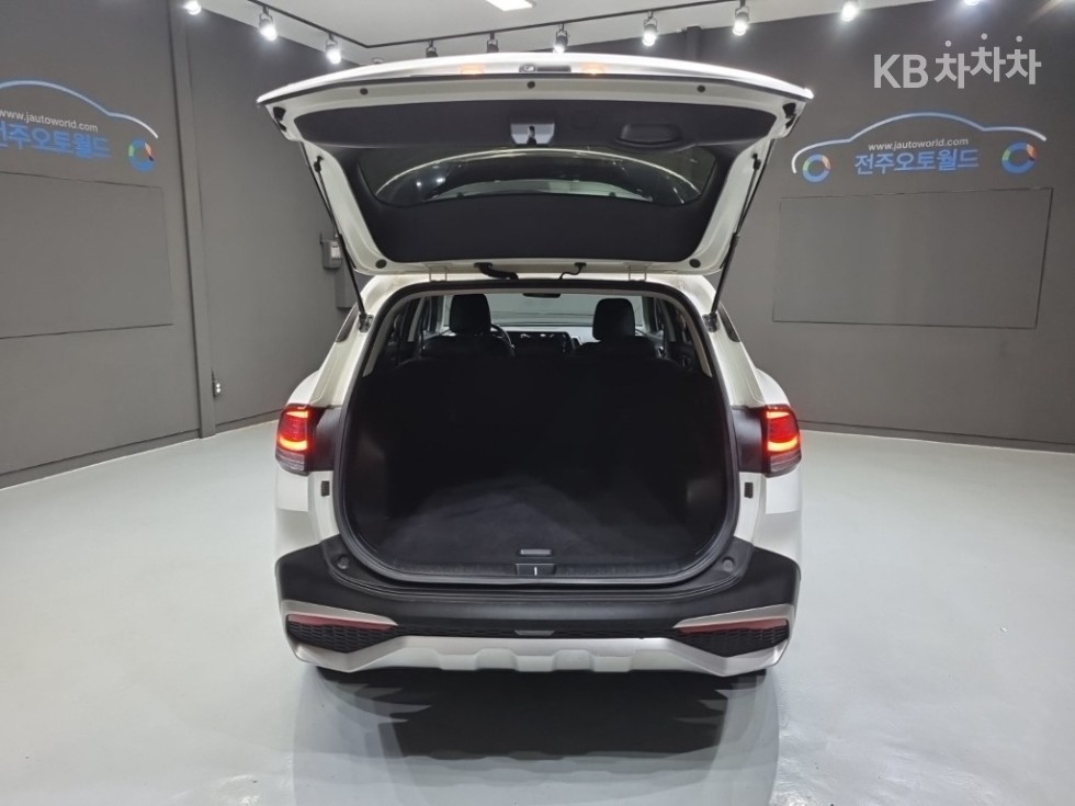 2022 - kia sportage