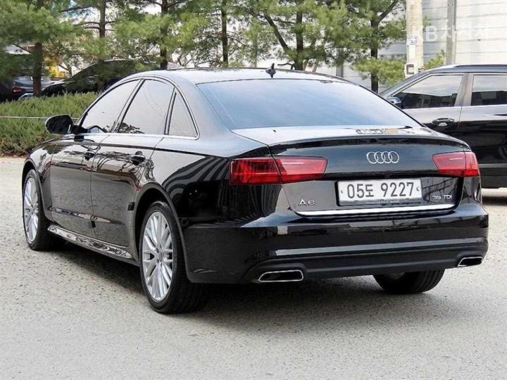 Audi A6 NEW 35 TDI Premium C7 4