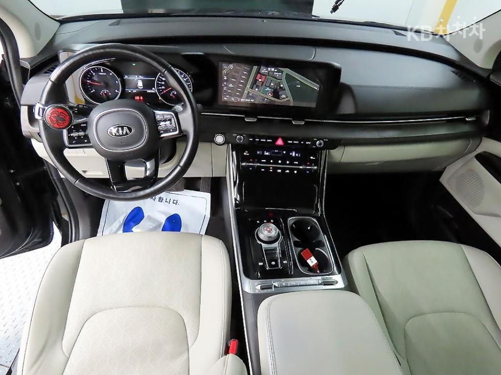 2021 - kia carnival