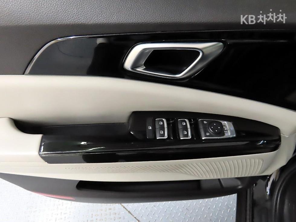 2021 - kia carnival