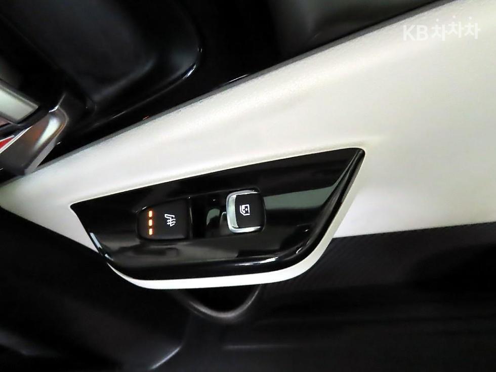 2021 - kia carnival