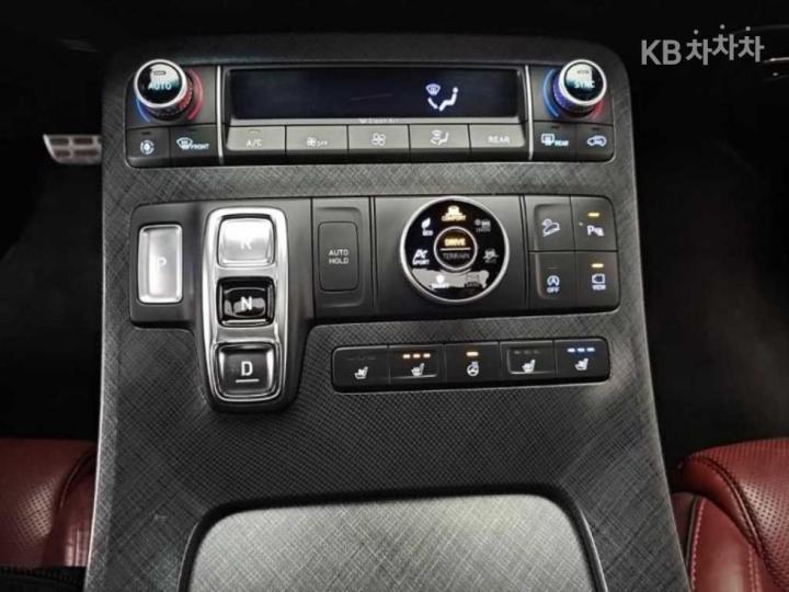 Hyundai Palisade 2.2 Diesel AWD Prestige 9