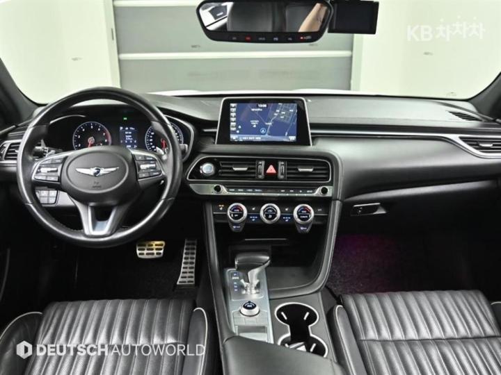 Genesis G70 SPORT 3.3T SPORT AWD Advanced 8