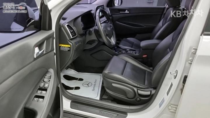 Hyundai Tucson Diesel e-VGT R 2.0 2WD Modern 10