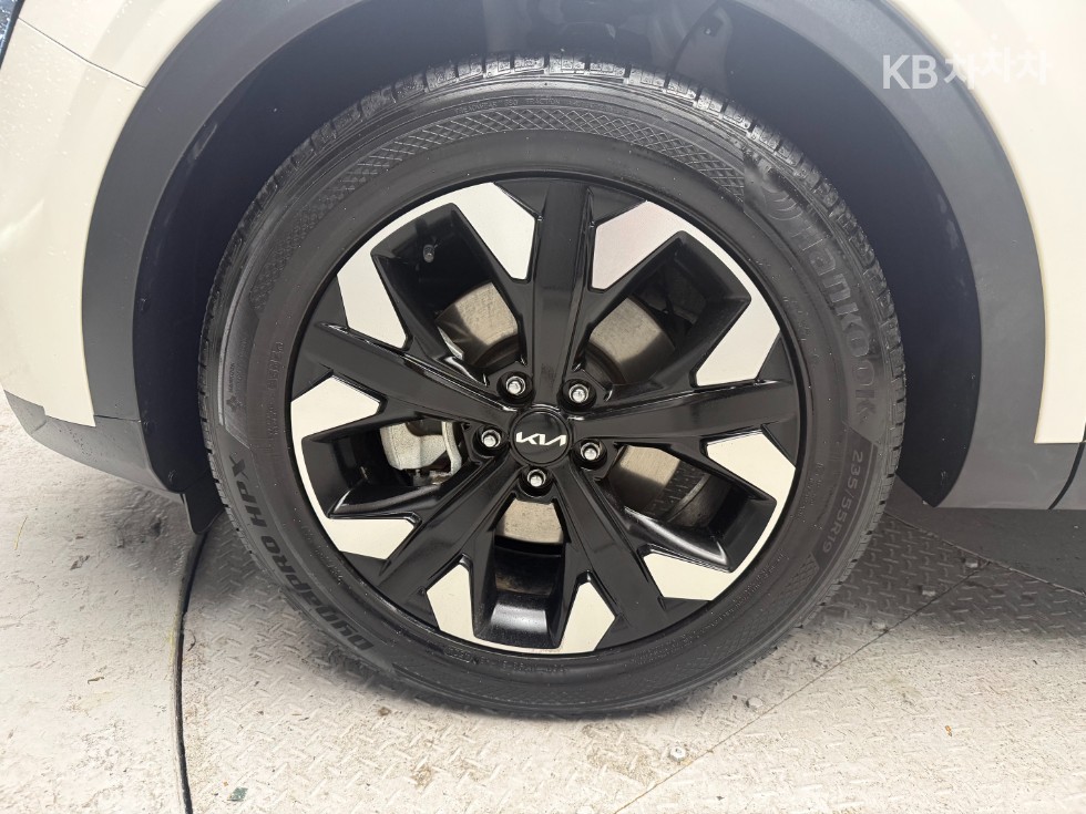 2022 - kia sportage
