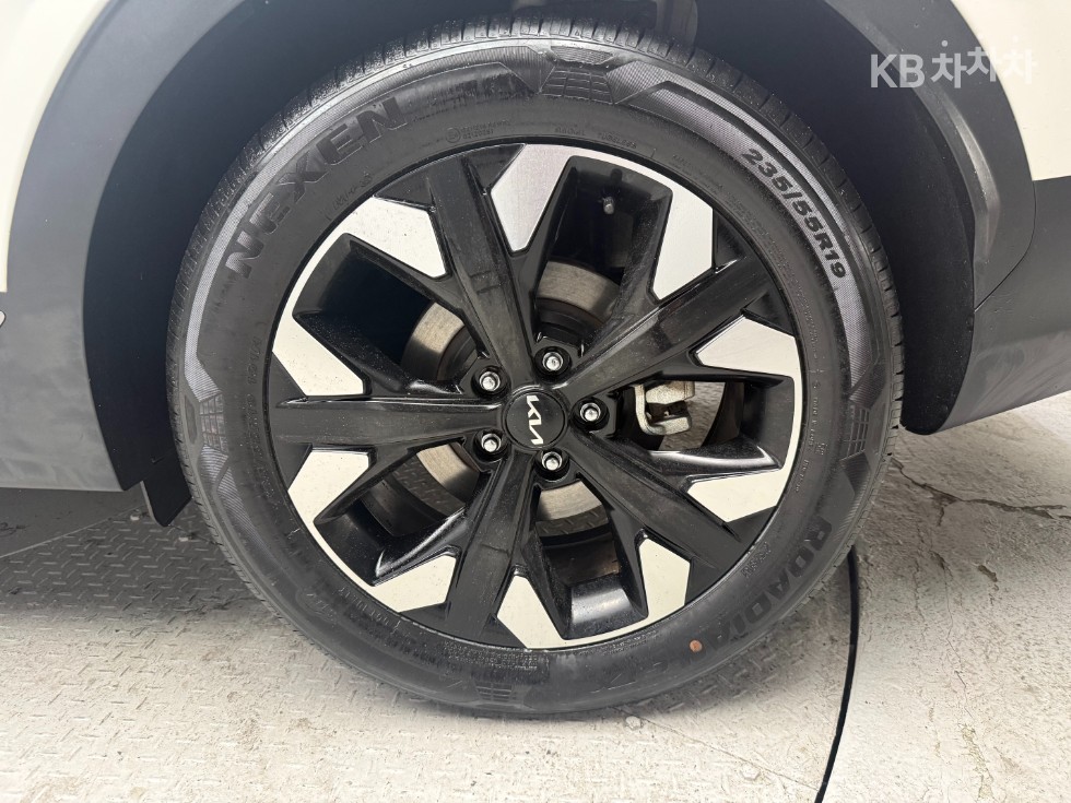 2022 - kia sportage