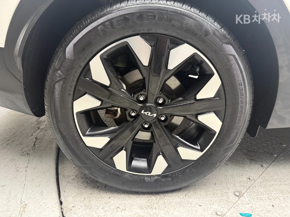 2022 - kia sportage