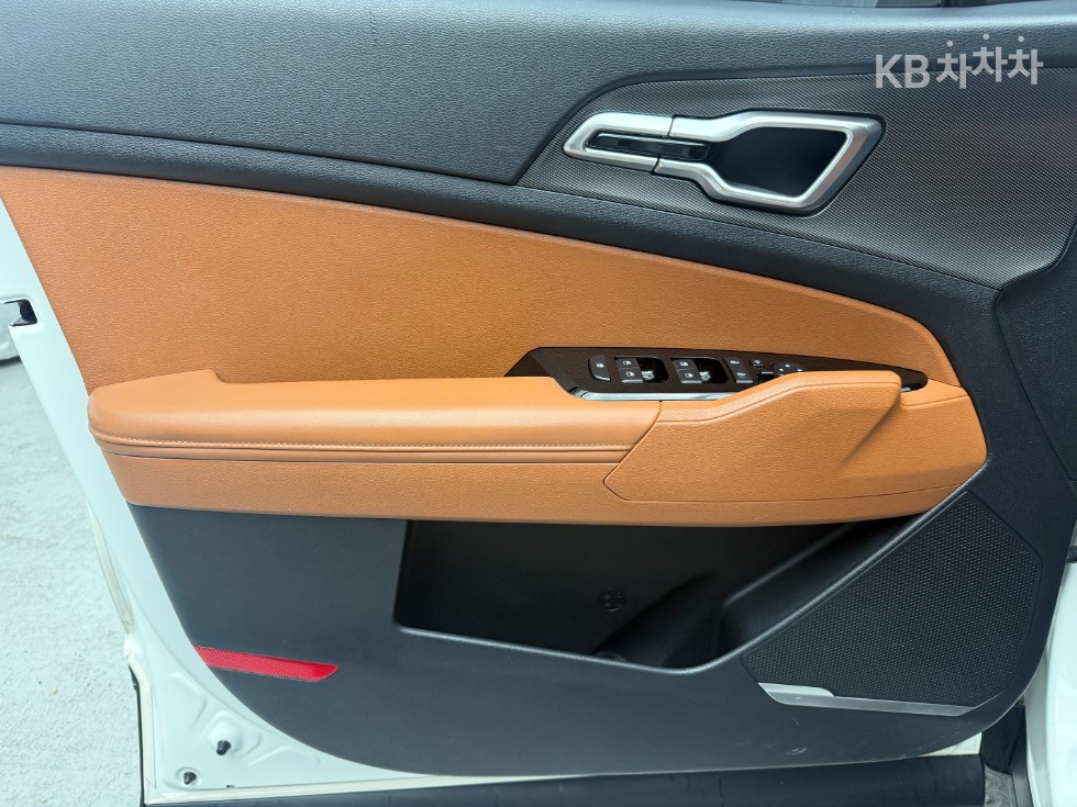2022 - kia sportage