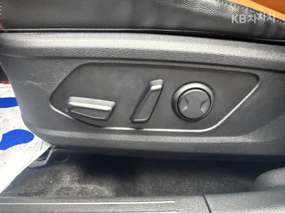 2022 - kia sportage