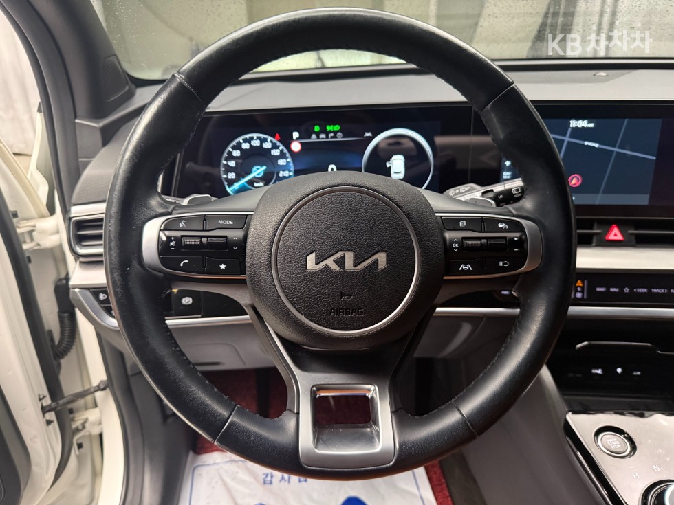 2022 - kia sportage