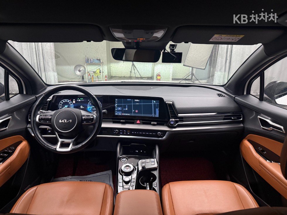 2022 - kia sportage