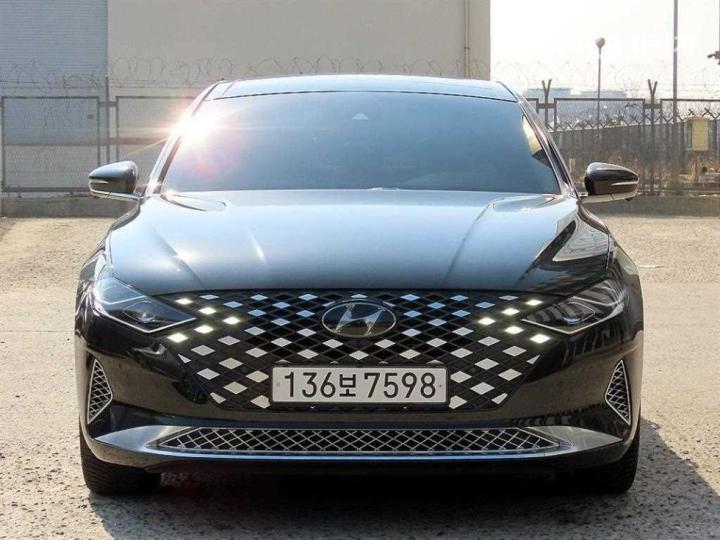 Hyundai Grandeur 2.5 Calligraphy 2