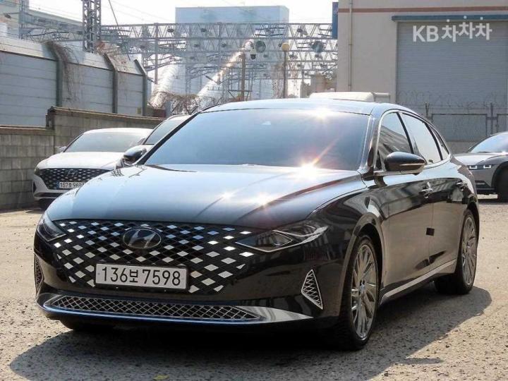 Hyundai Grandeur 2.5 Calligraphy 3