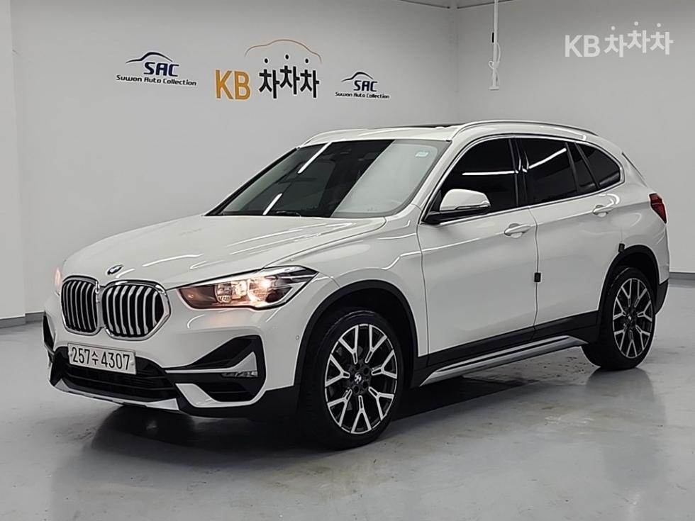 BMW X1 (F48) xDrive 20i xLine SE - фото 1