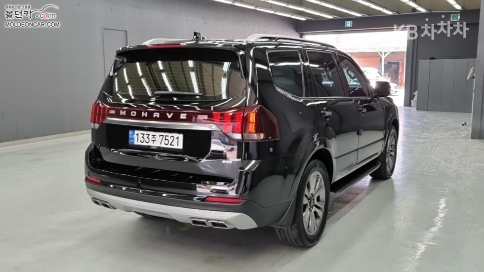 2022 - kia mohave