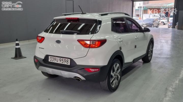 Kia Stonic Diesel 1.6 VGT Trendy 3