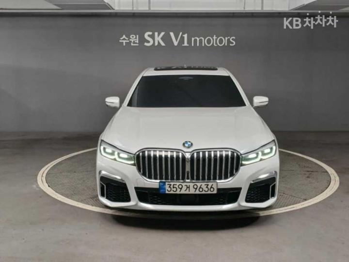 BMW 7 Series G70 740i sDrive M Sport Executive