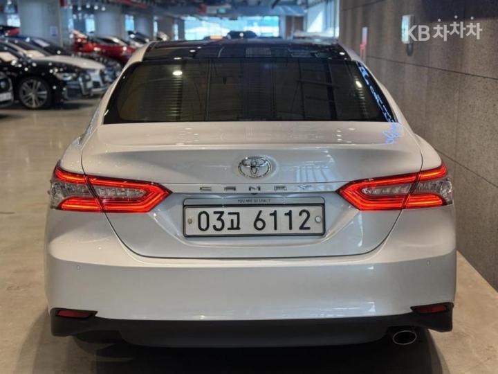 Toyota Camry XV70 2.5 Base Type 5