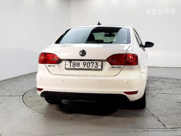 Volkswagen Jetta New 2.0 TDI 11 year ~ now 4