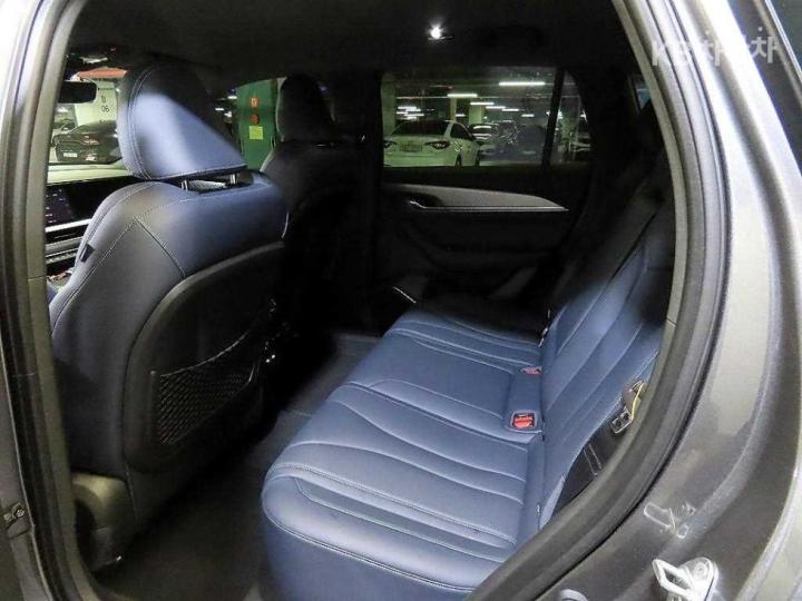 Renault Koleos E-Tech Hybrid Iconic 8