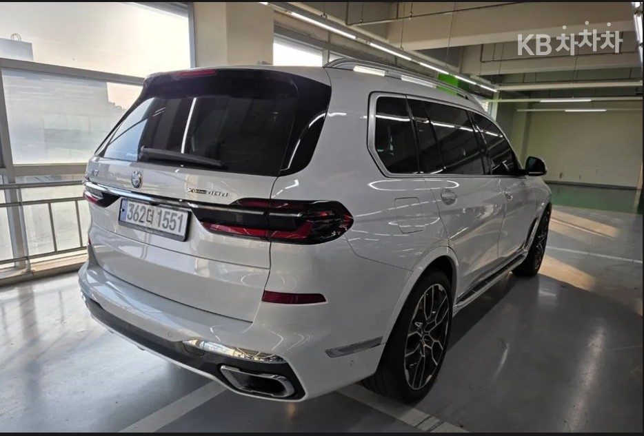 BMW X7 — miniaturë 4